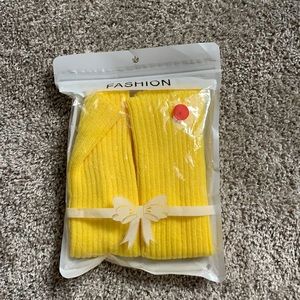 NEW Yellow leg warmers
